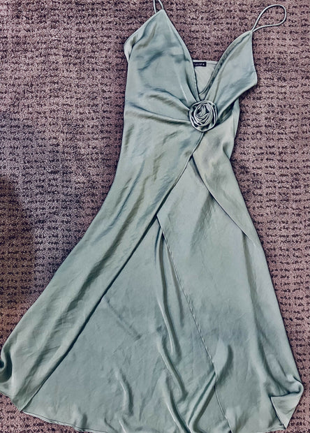 Zara Silky pistachio dress
