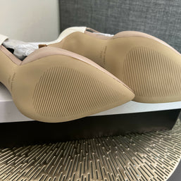 Unworn/ NWB - Nine West Two-Tone Pointed toe heels