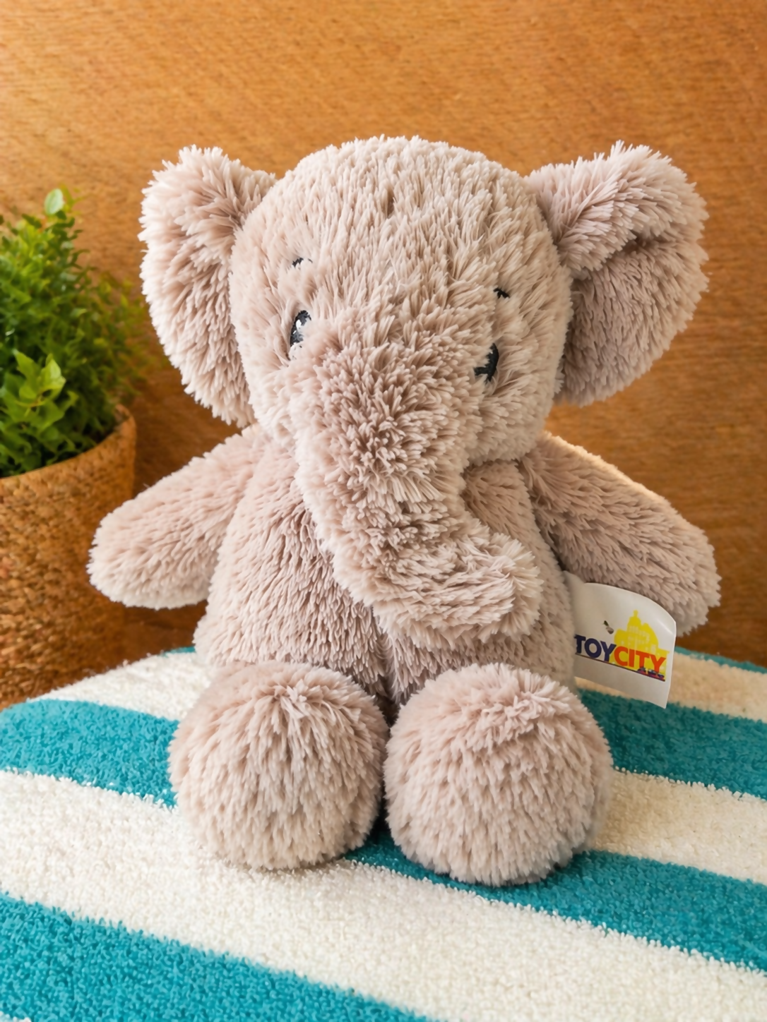 Elephant plushie toy