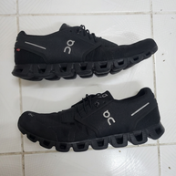 🔥On Runner Shoes - 48 Size (Rare size)