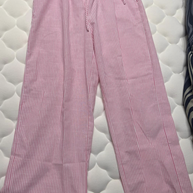 pink pants