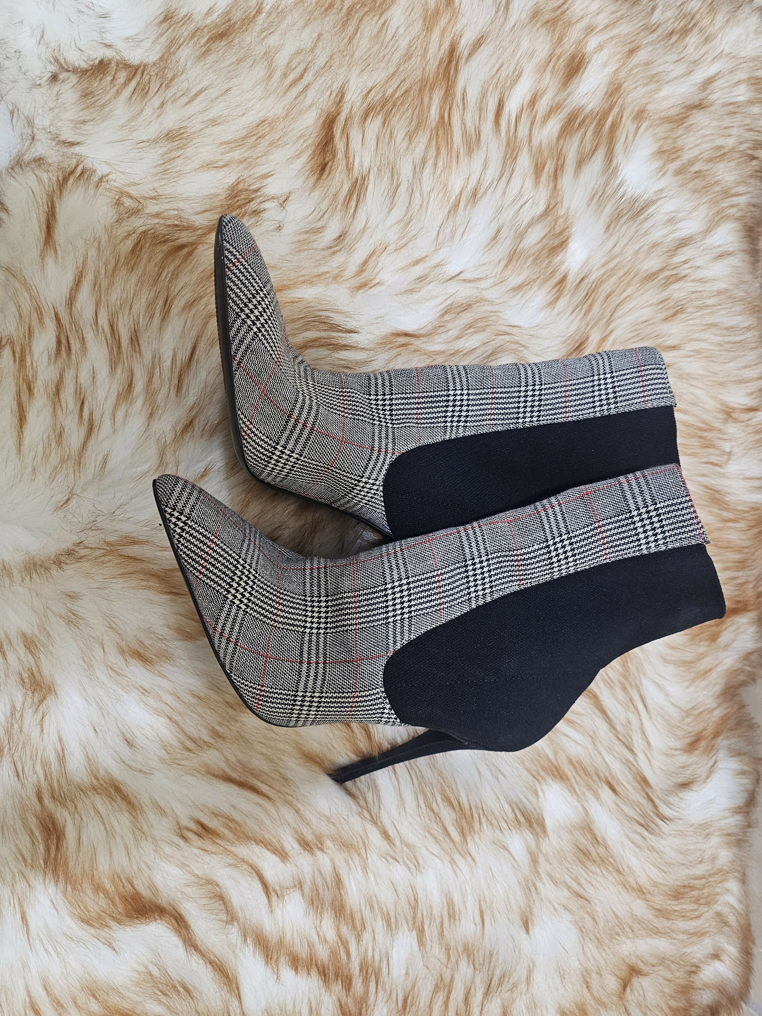 Pointed ankle boots- Steve Maden