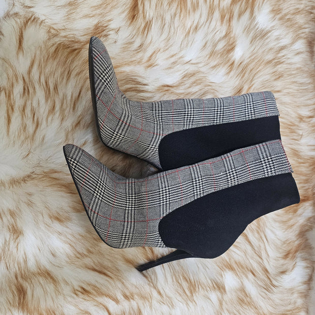 Pointed ankle boots- Steve Maden