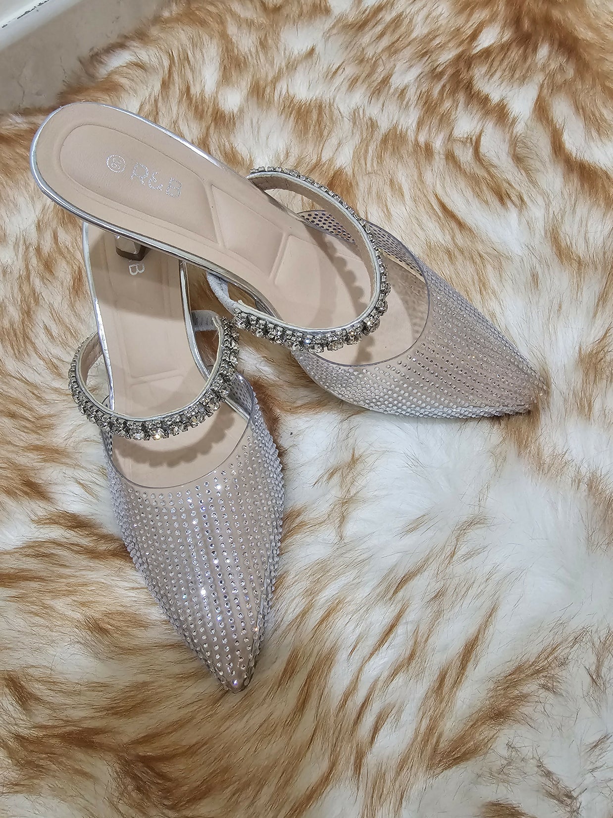 Silver pointed mule heels