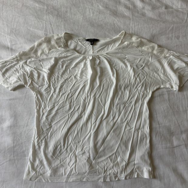 Banana Republic White Tshirt