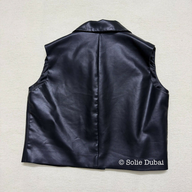 🖤 Black Leather Gilet – Timeless & Trendy 🖤