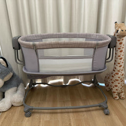 Mastela automatic baby swing craddle/cot