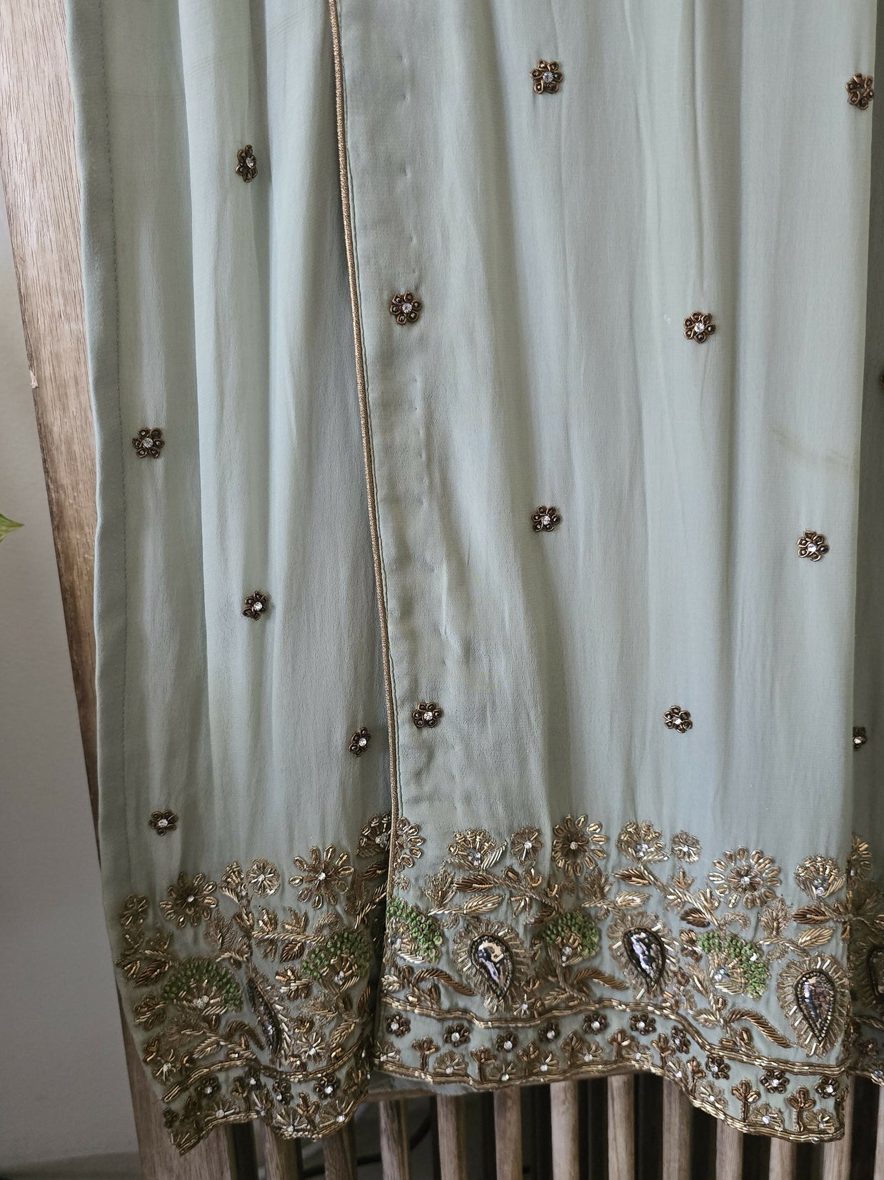 Festive ethnic suit